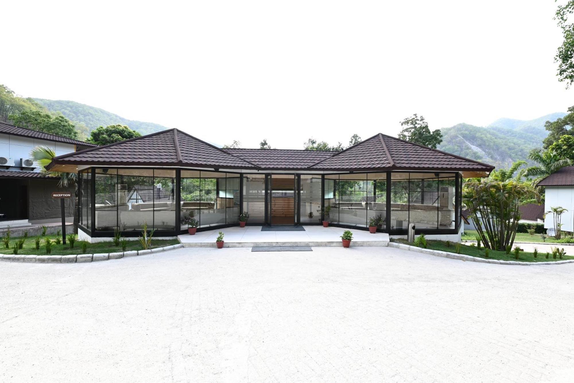 Welcomheritage Tarangi Ramganga Resort Marchula Exterior foto